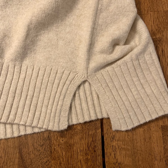 LOFT Paris Sweater Cream Black Eiffel Tower Knit Pullover Top Size Large - Picture 7 of 10